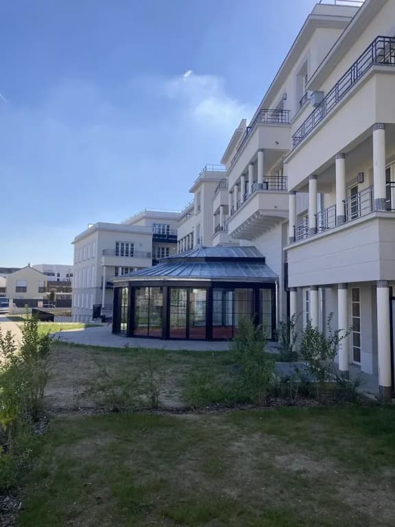 Villa Médicis Saint-Cyr-L'école - Photo 1