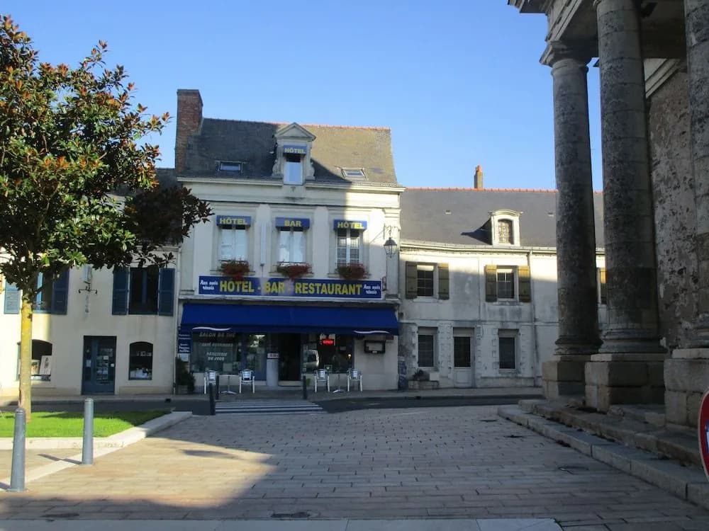 Hôtel Aux Amis Réunis - Photo 1