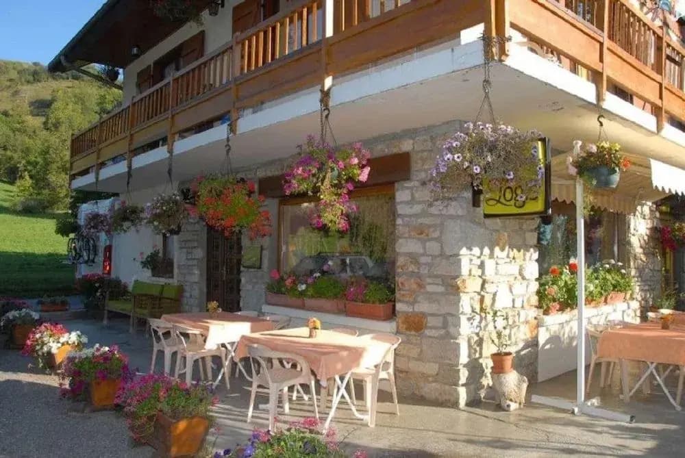 Hotel Restaurant Le Grillon - Photo 4