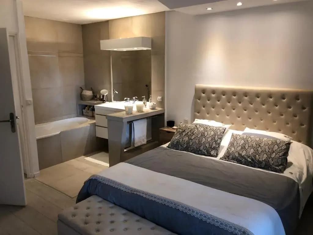 Luxe apartment center 6pers 300m2 privare garden - Photo 2