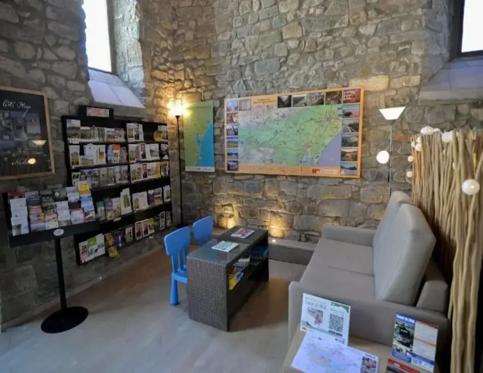 Apartment in Azille Near Lac de Jouarres - Photo 3