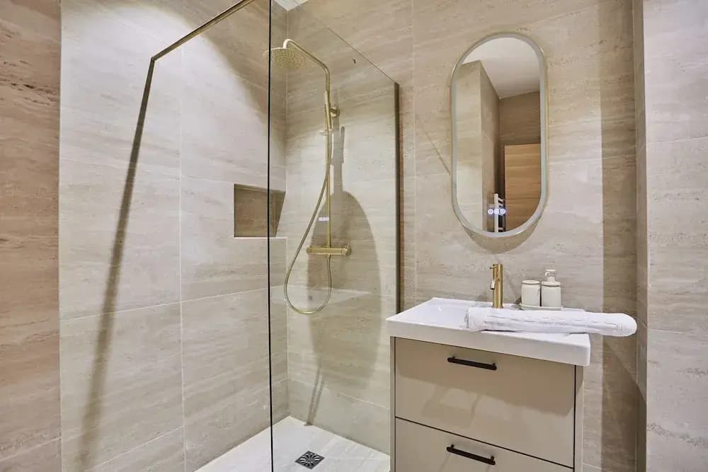 Superb Apartment 2 Bedrooms Center of Paris - Miniature 7