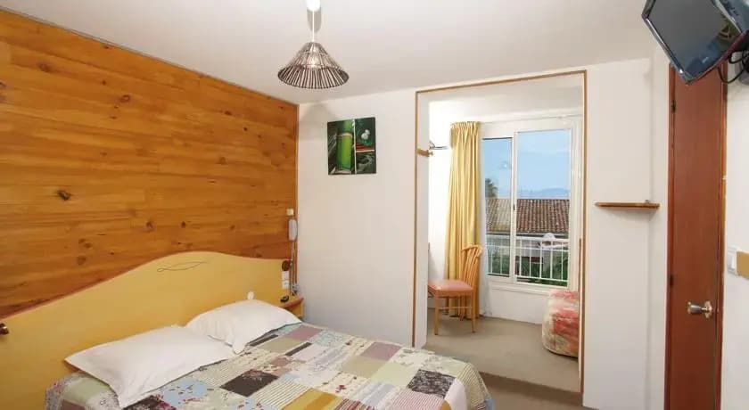 Hôtel La Croix de Malte - Photo 4