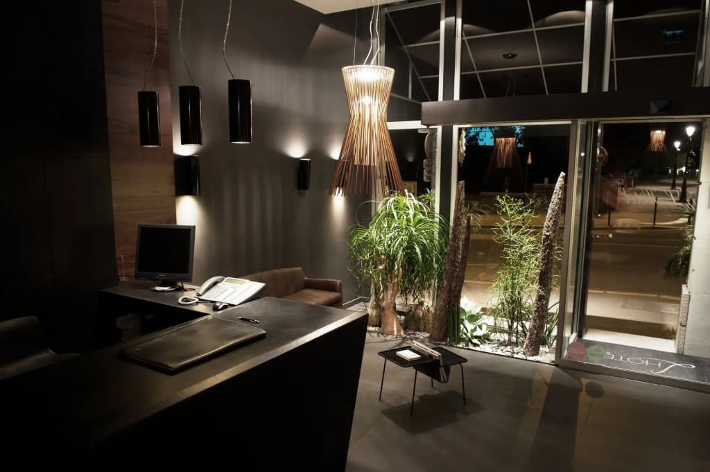 L'Hôtel - Face au Château - Boutique Hôtel et Séminaires - Miniature 6