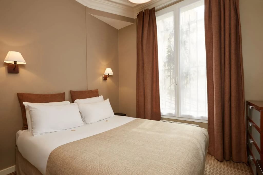 Hotel De Sevres - Photo 4