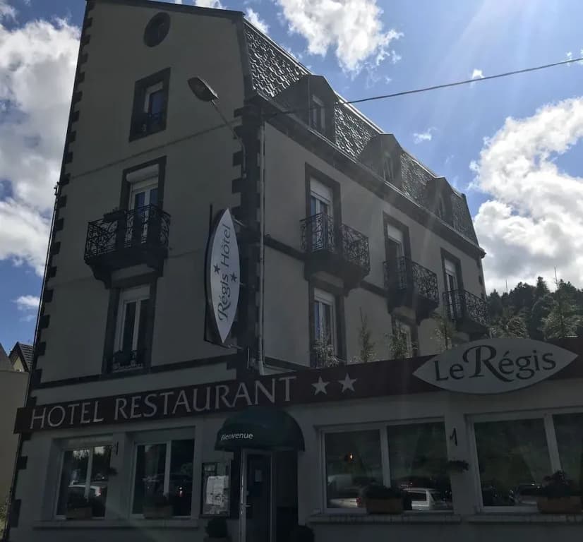 Hôtel Le Regis - Photo 1