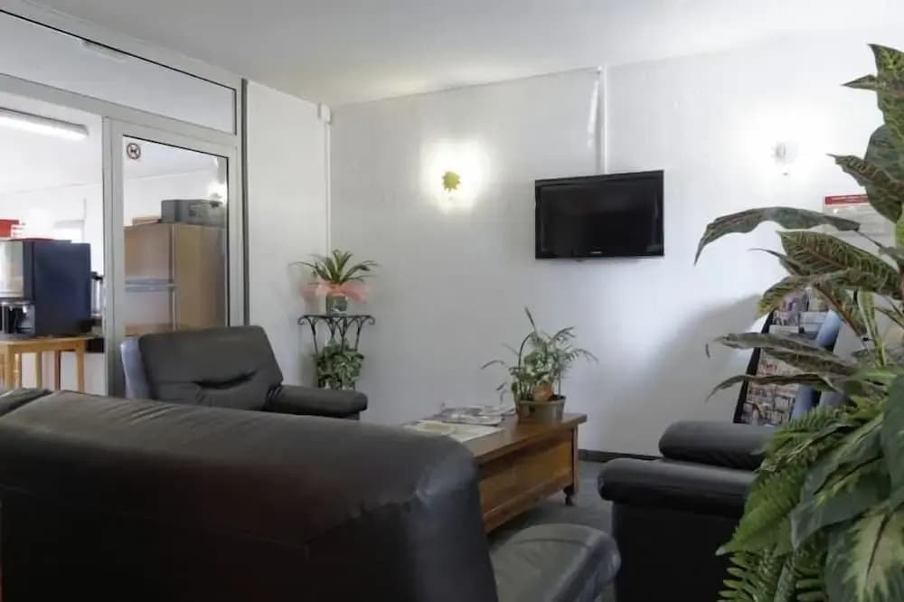 Fasthotel Tarbes - Miniature 6