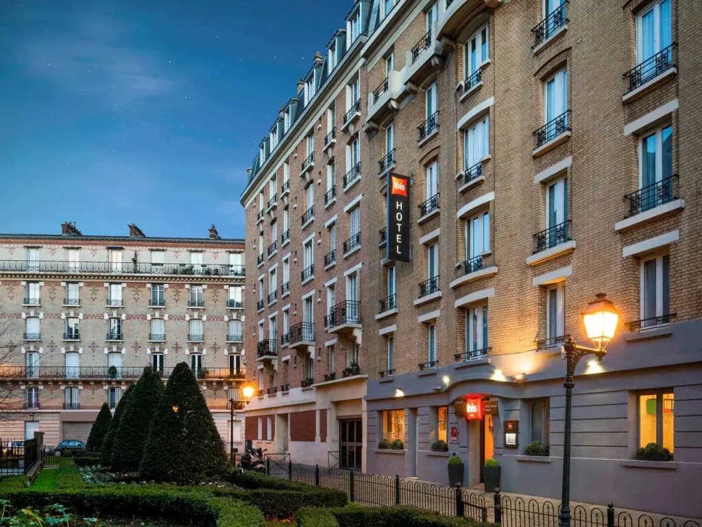 ibis Clichy Centre Mairie - Photo 1