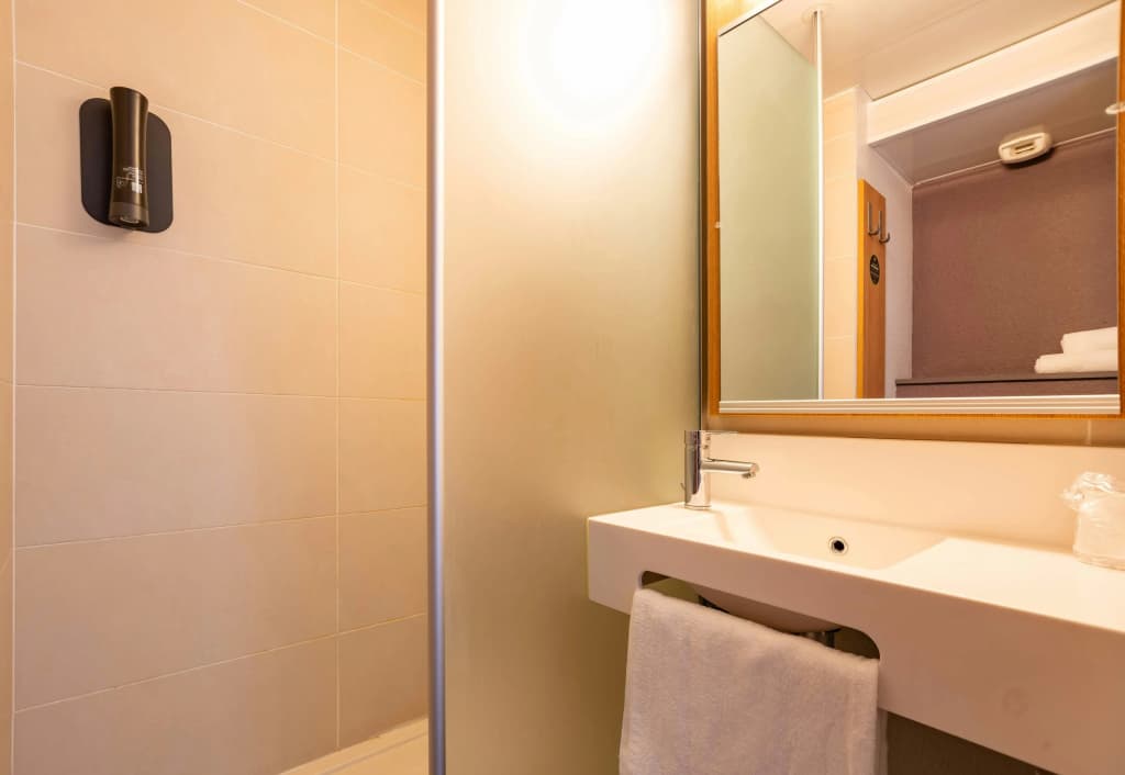B&B HOTEL Aubenas - Miniature 7