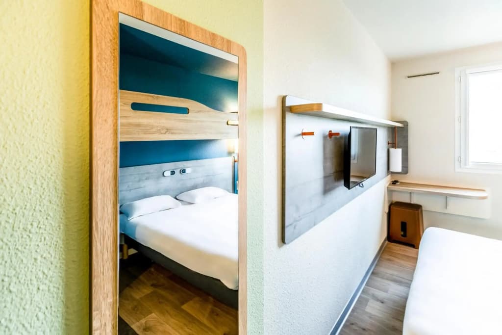 ibis budget Pertuis Portes du Luberon - Photo 2
