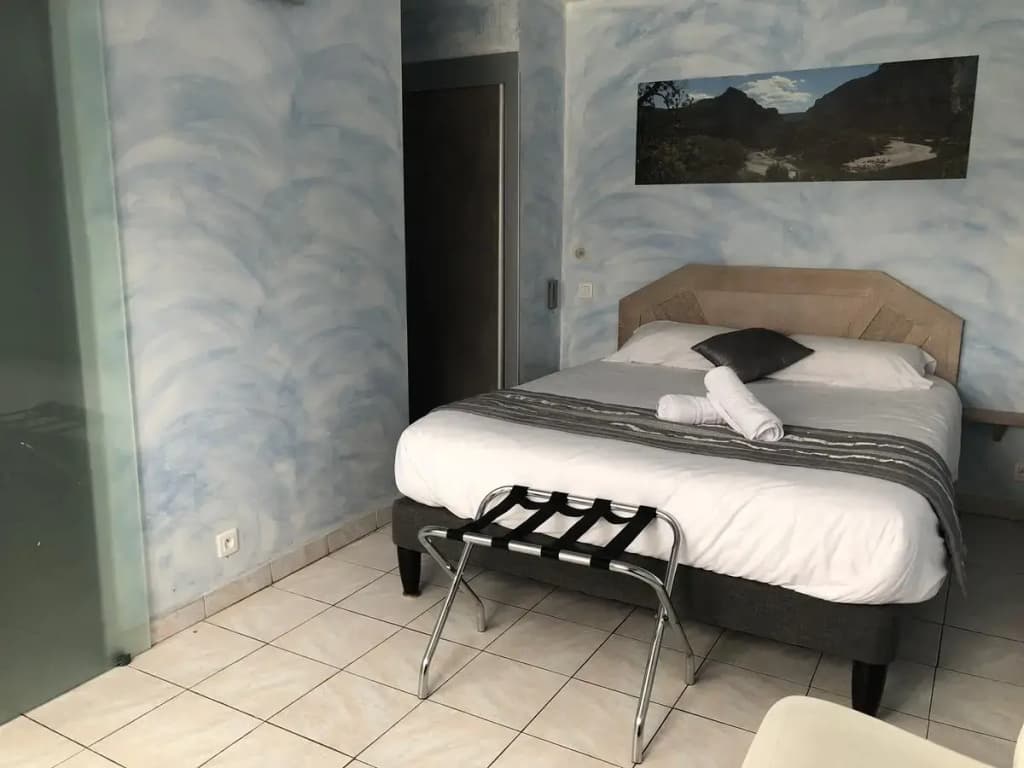 Logis Hotel Bellevue - Photo 4