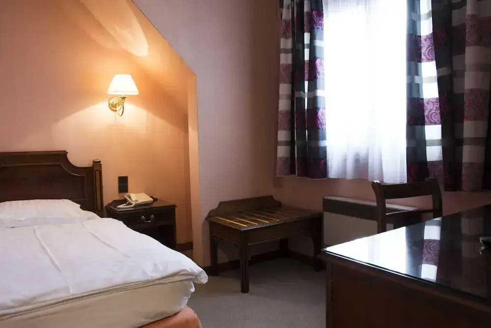 Hostellerie Saint Florent - Photo 5