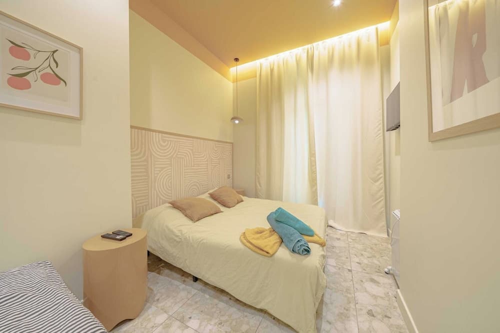 Family Apartment - 3 Bdr/6p - Near the Old Port - Photo 4