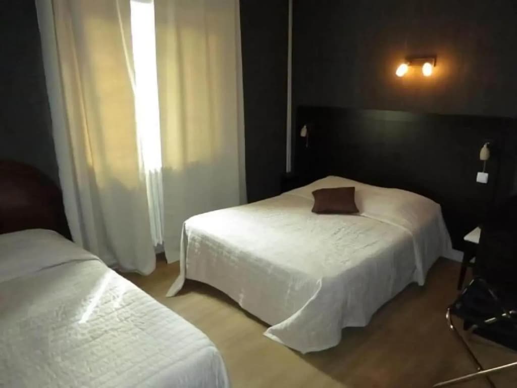 Hotel Les Pasteliers - Photo 2