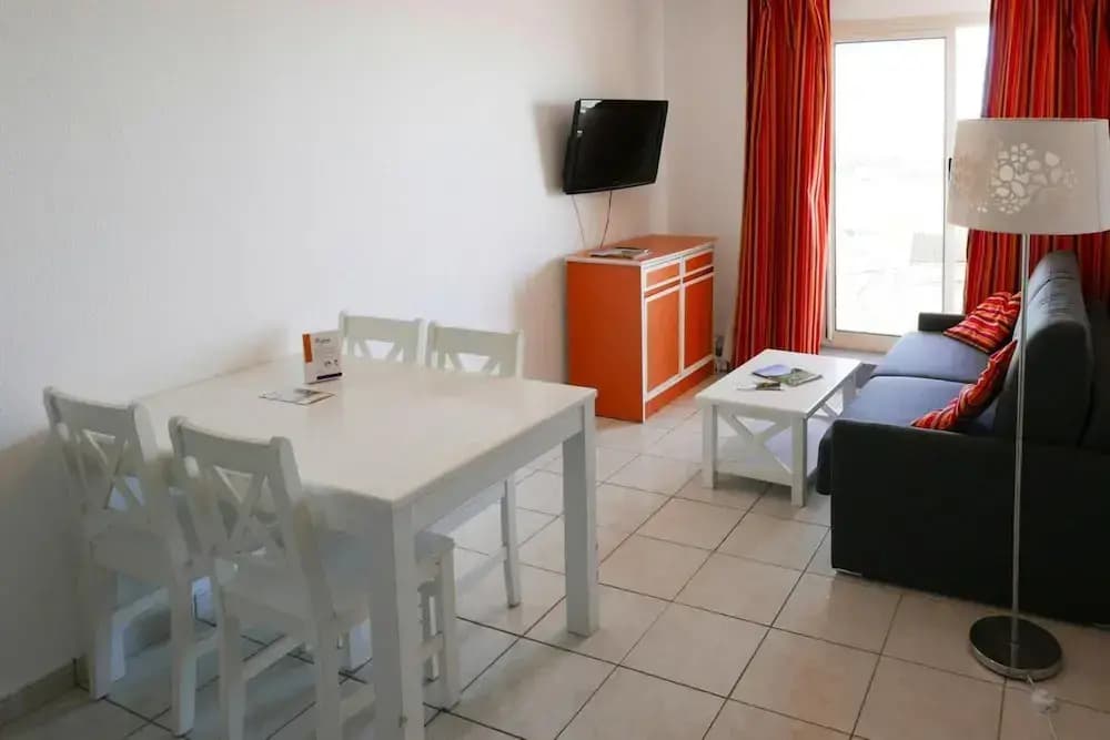Residence Neptune, Saint-pierre-la-mer, Apt. 2 Pcs. 4 Pers - Photo 1