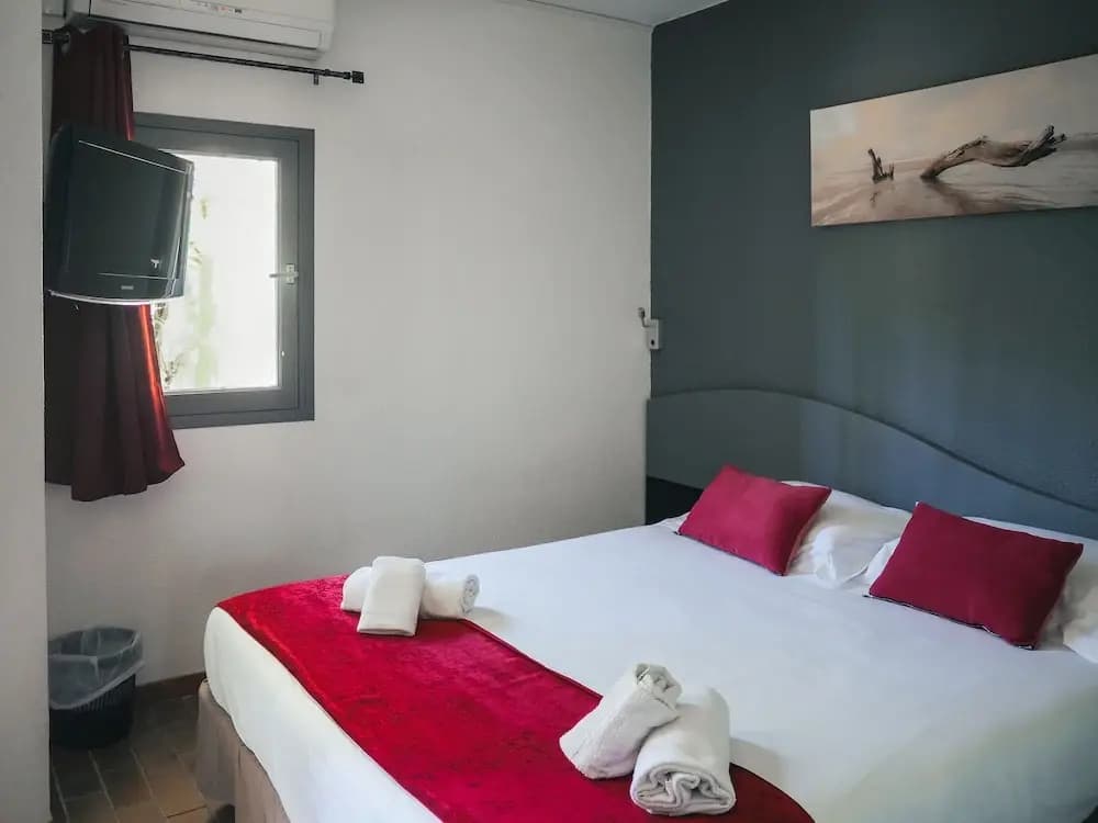 Marina Hotel Club - Photo 2