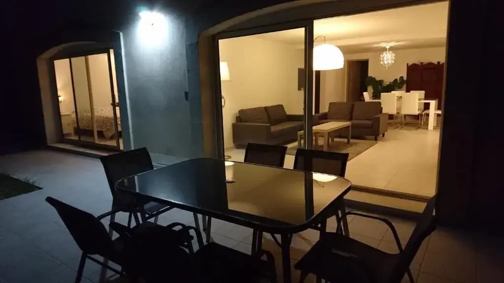 Appart indépendant dans propriété 4000 m2 Luberon - Miniature 6