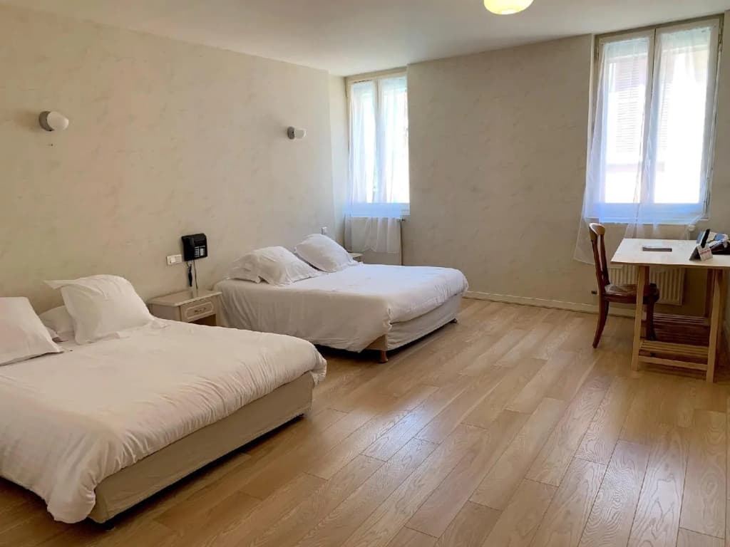 Hôtel du Fer à Cheval - Photo 2