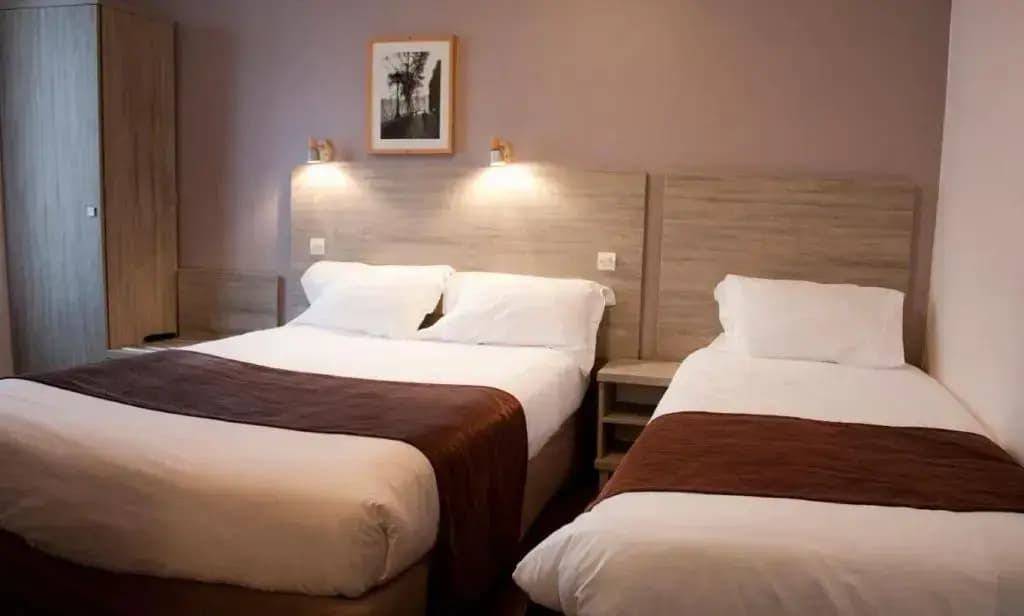 Hotel Cosmos - Photo 4