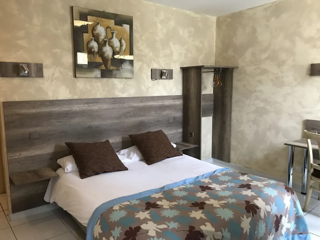 Auberge de Bonpas Logis de France - Photo 3