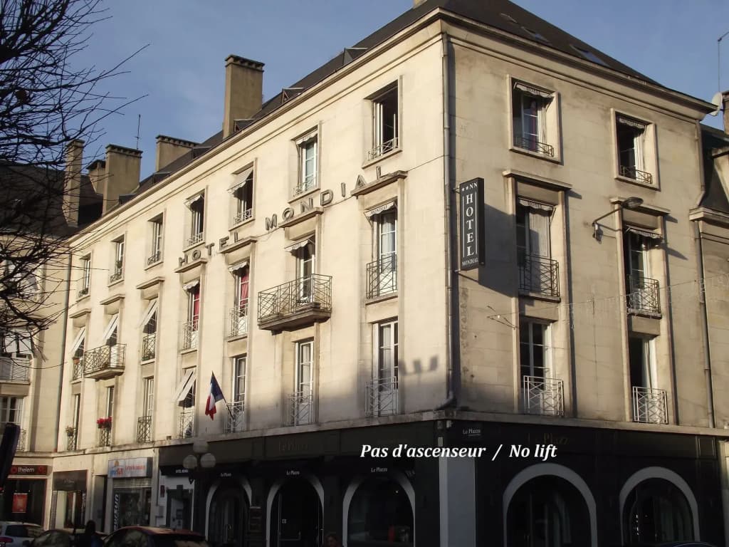 Hotel Mondial - Photo 1