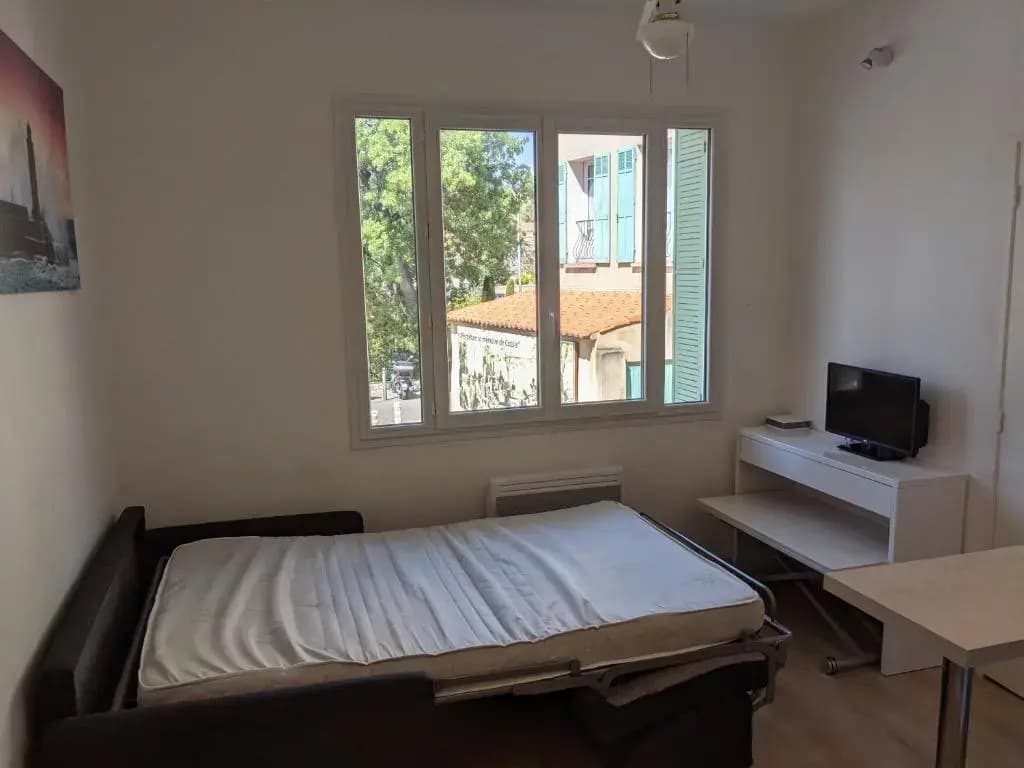 Appartement au cœur de cassis vue sur le parc - Photo 5