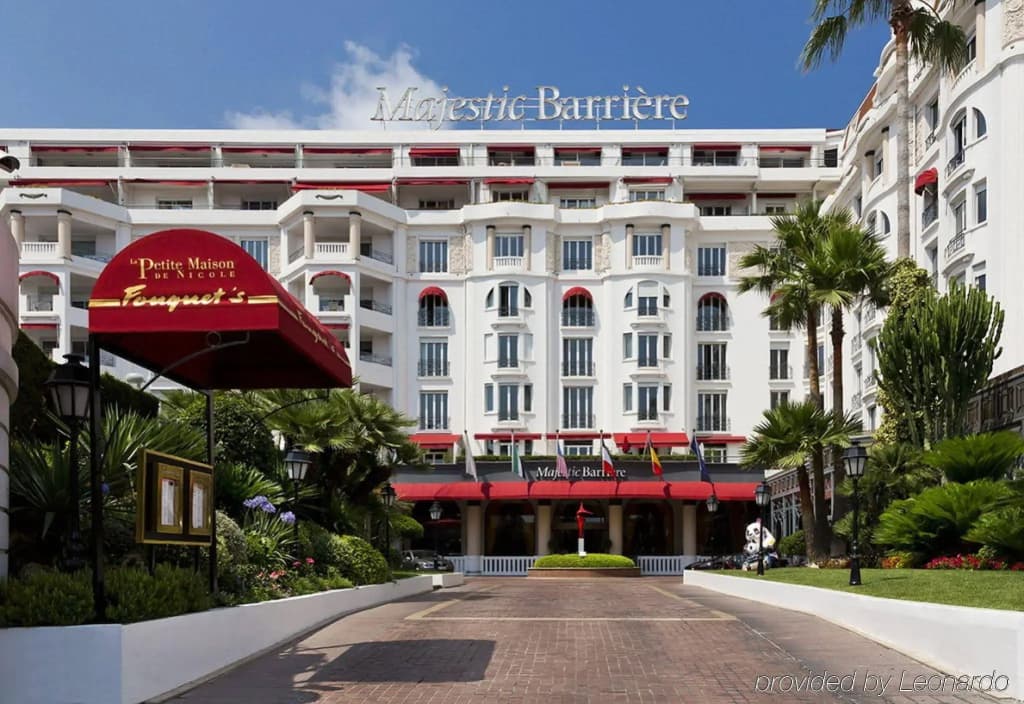 Hotel Barriere Le Majestic - Photo 1