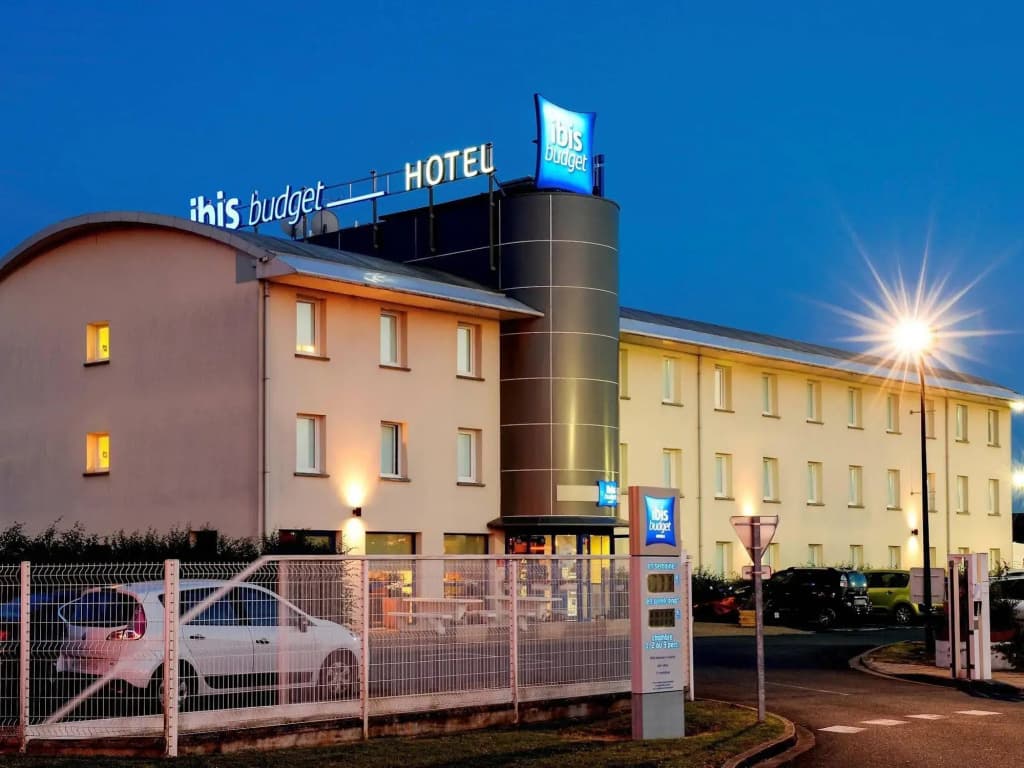 ibis budget Orléans Ouest Meung Sur Loire - Photo 1