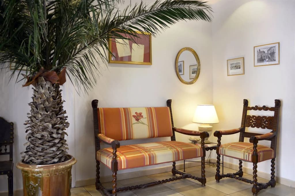 Hotel d'Aragon - Place de la Comédie - Photo 2