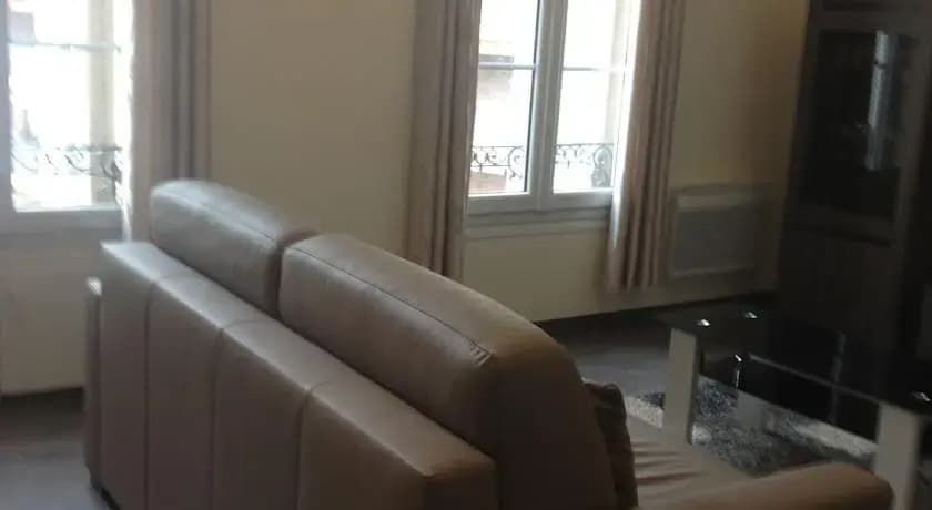 Sci Camille - Photo 1