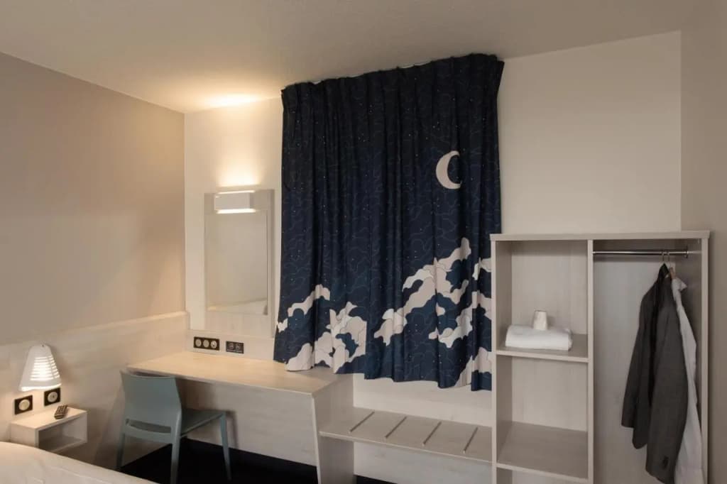ACE Hôtel Lyon Vénissieux - Photo 5