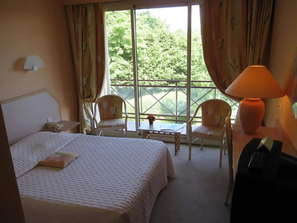 Logis Auberge Saint Thégonnec & son Restaurant - Photo 4