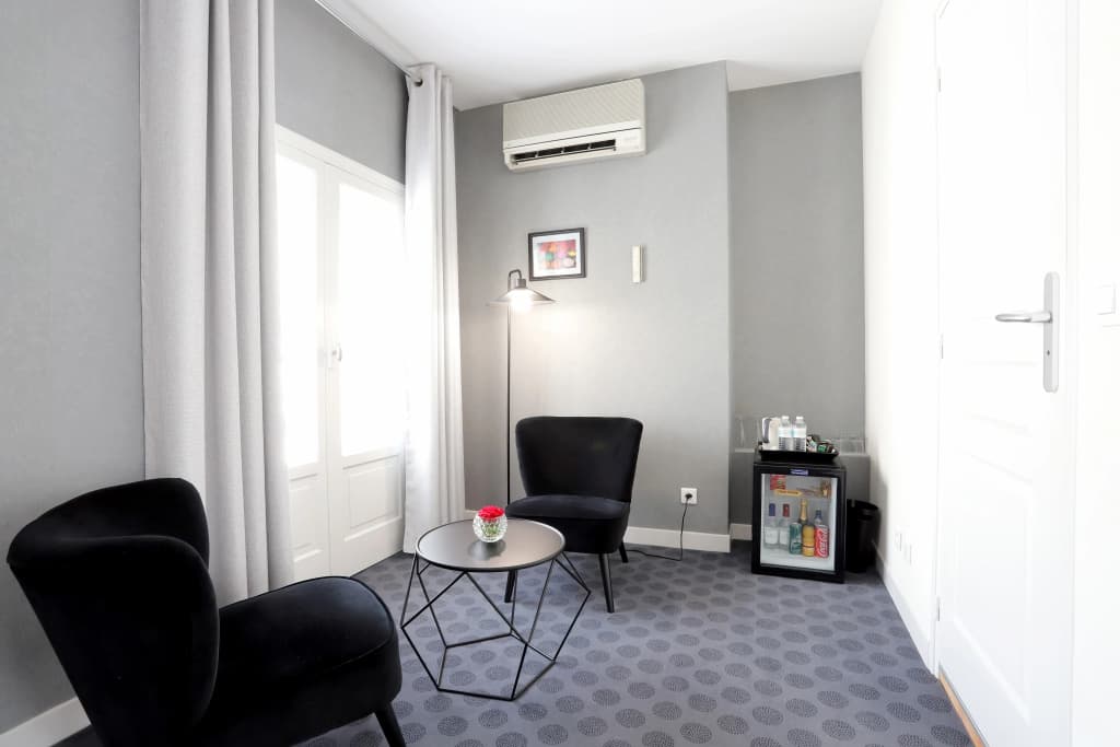 Hôtel Majestic - Photo 3