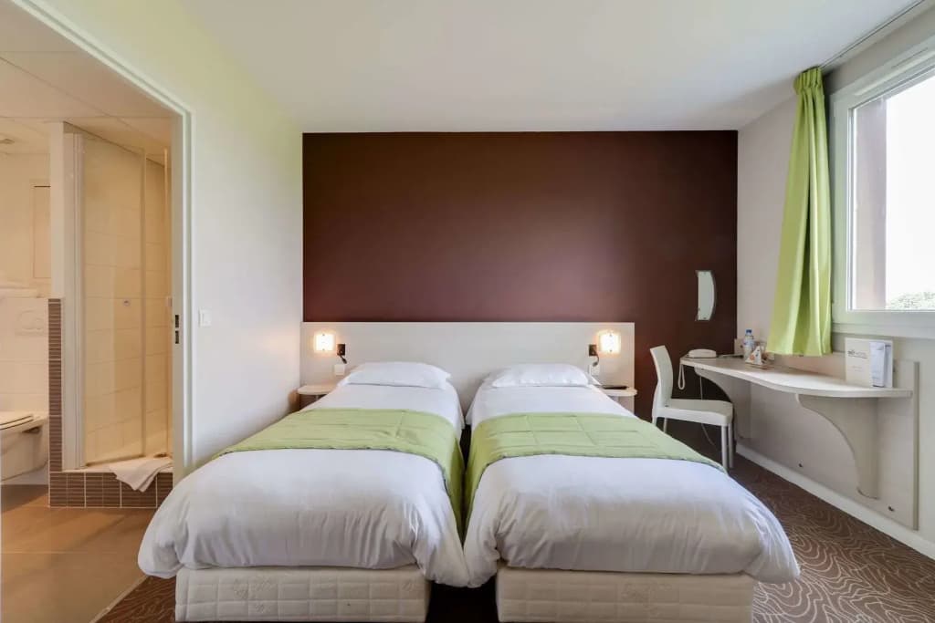 Brit Hotel Saint-Méen-le-Grand en Brocéliande - Photo 4