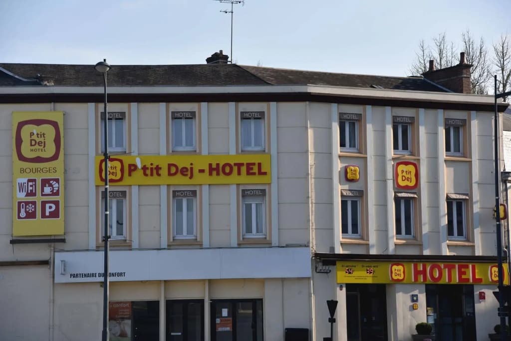 The Originals Access, Hôtel Bourges Gare - Photo 1