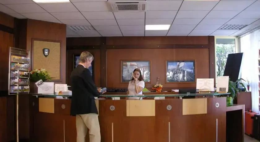 Hôtel Regina** - Photo 3