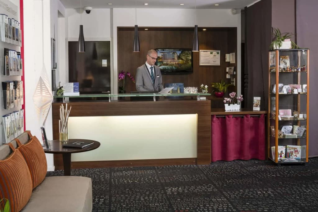 Mercure Aix-en-Provence La Duranne Gare TGV - Photo 1