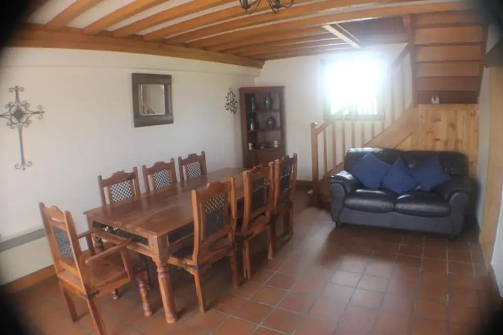 Walnut House - Photo 2