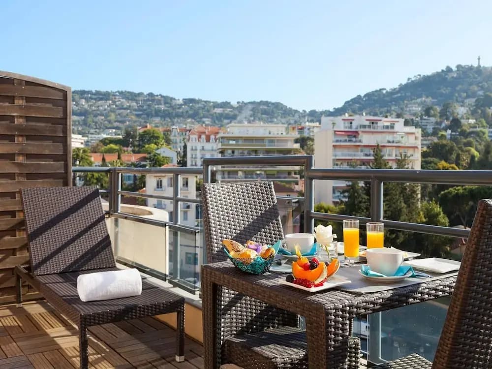 Superior Apartment in Cannes With Terrace - Photo 2