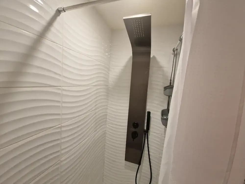 Apartment With Swimming Pool, Wifi - Miniature 7