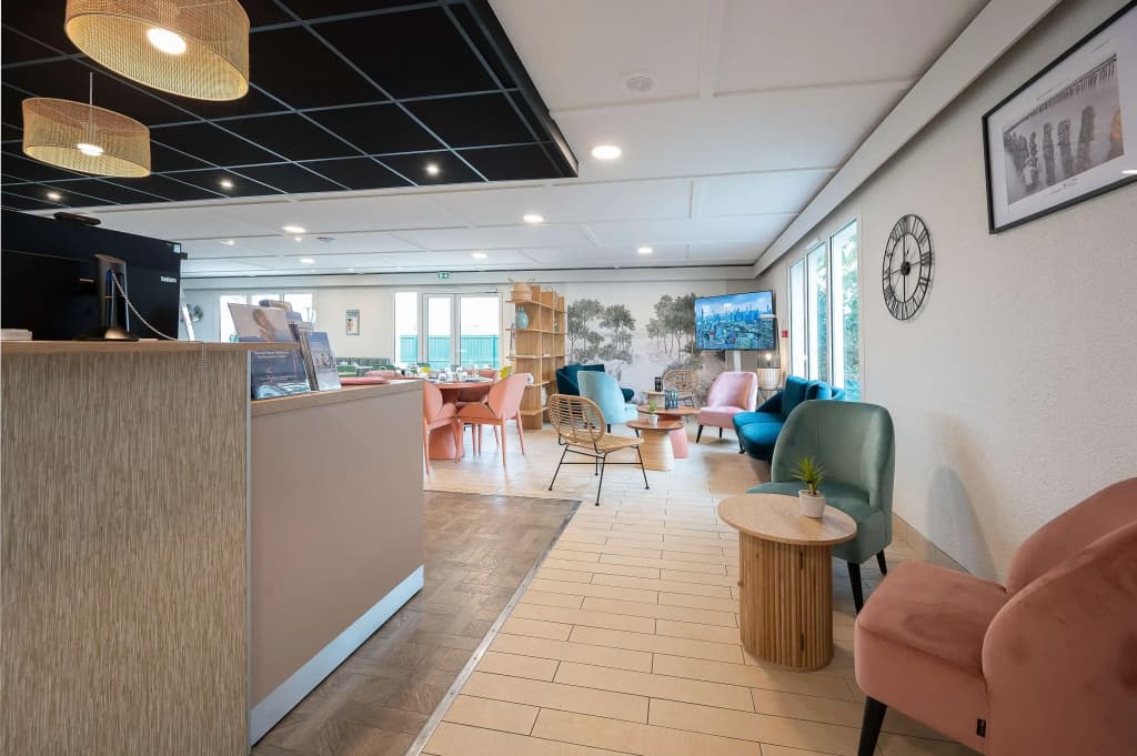 Sure Hotel by Best Western Rochefort-Sur-Mer - Photo 2