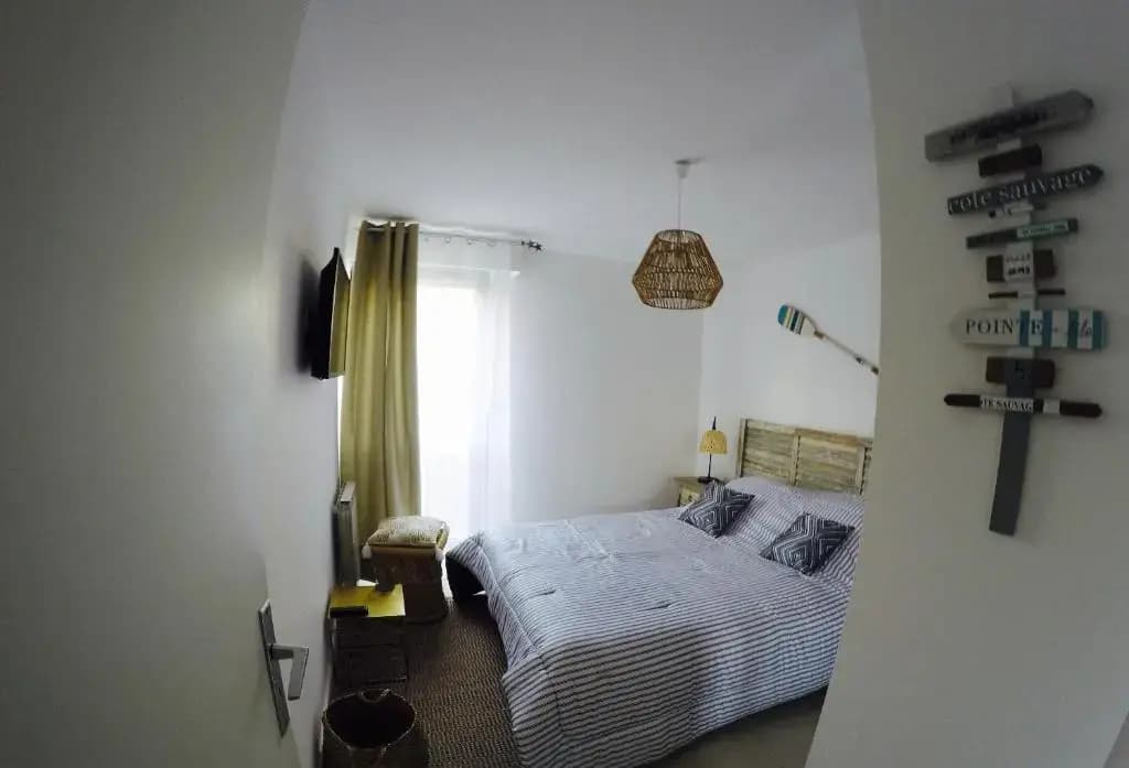 Nouvelle annonce : Appartement rénové de 66m2 pleine vue mer! - Photo 5