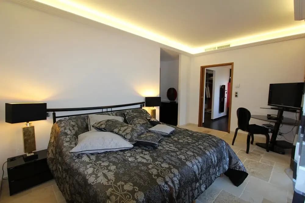 HAVRE DE PAIX" 5 étoiles Prestige jacuzzi, hammam, sauna, PISCINE chauffée Mougins Cannes Grasse - Miniature 7