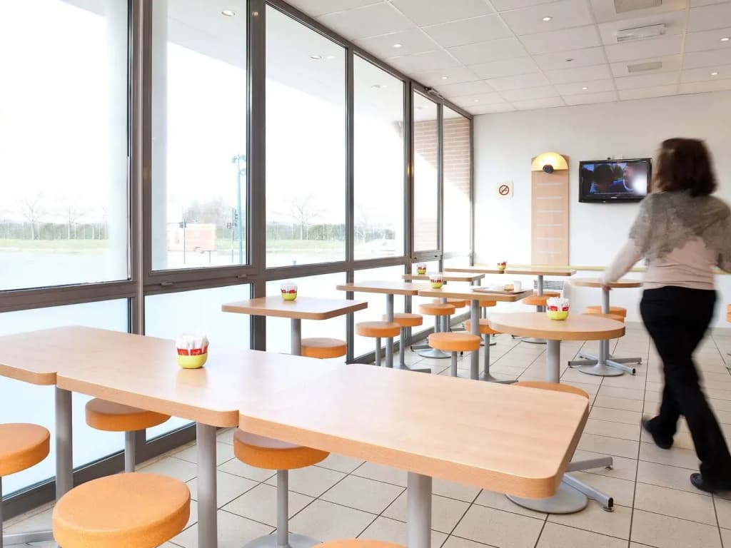 ibis budget Mantes-la-Jolie Sully - Miniature 8