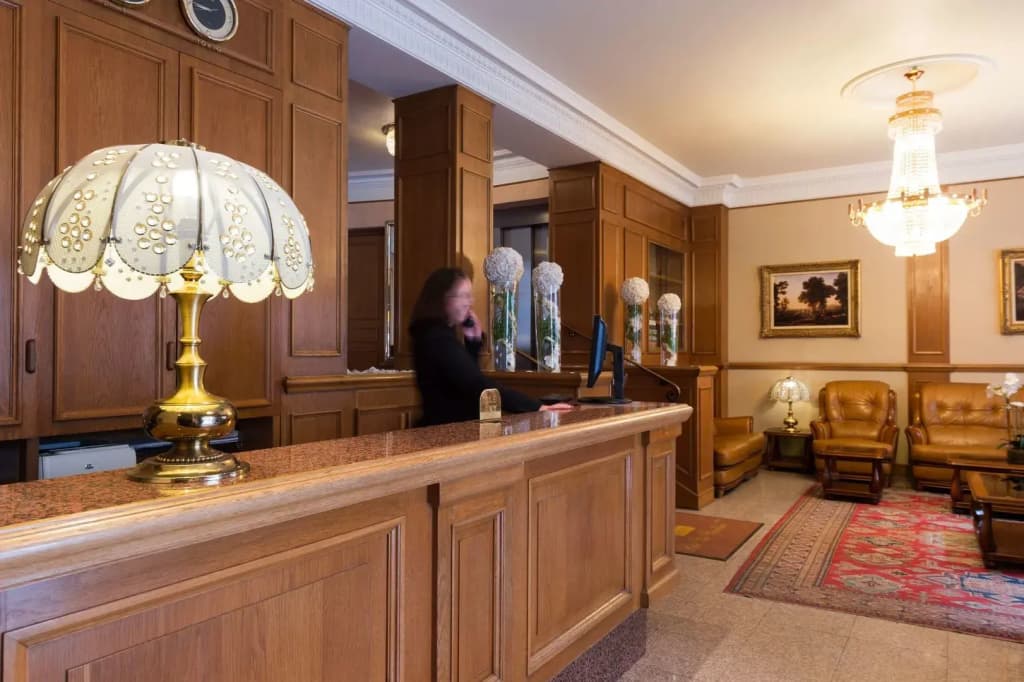 The Originals Hotels Paris Paix République - Photo 2
