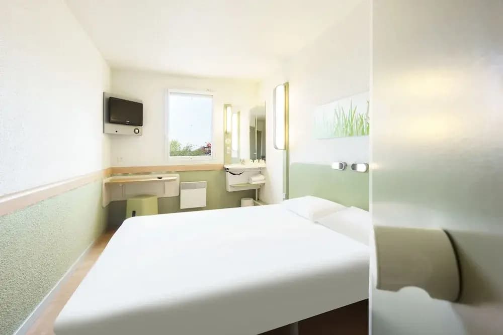 Ibis Budget Chateauroux Déols - Photo 2