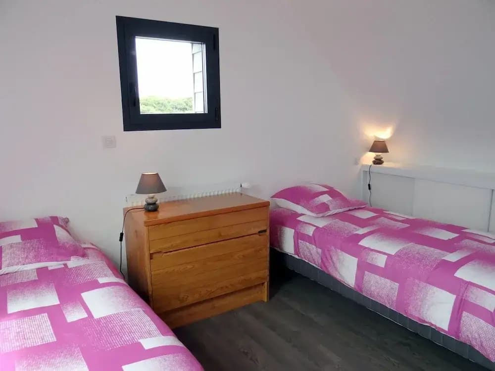 Holiday Home With sea Views, St. Nic - Photo 1