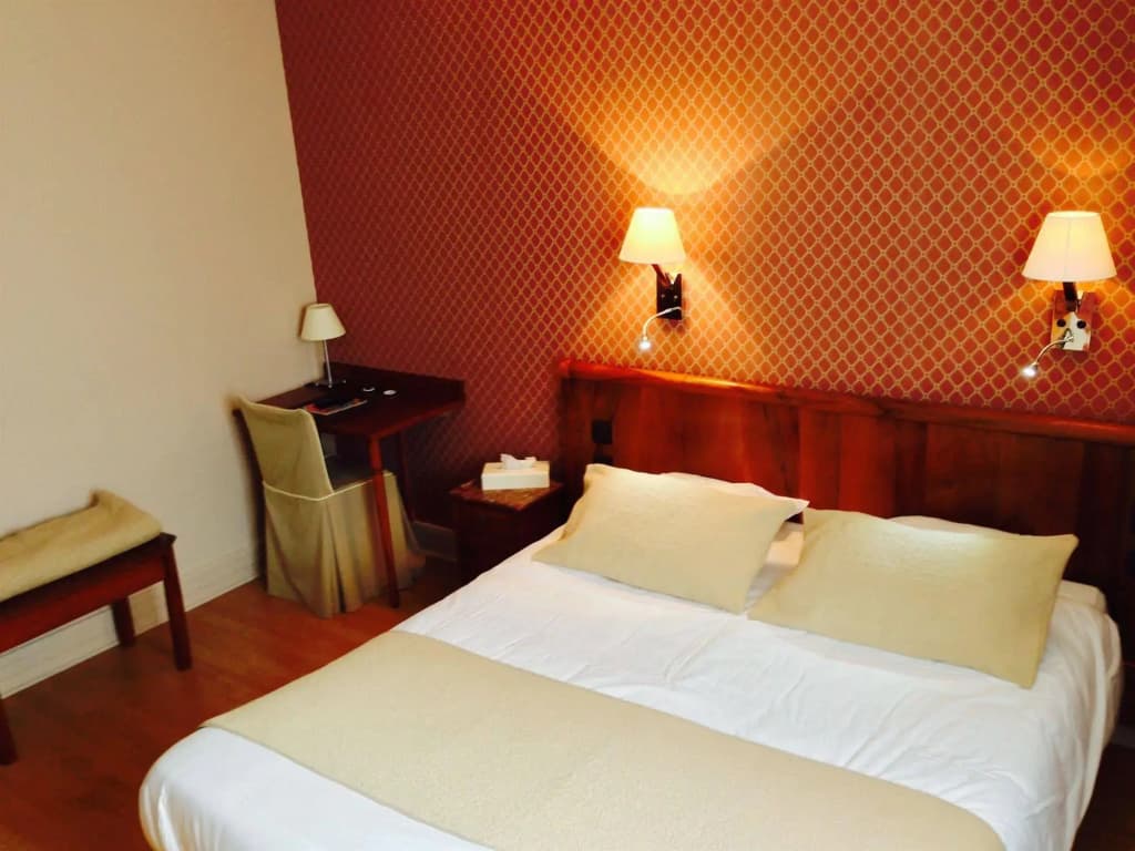 Logis hotels La bonne Adresse - Photo 2