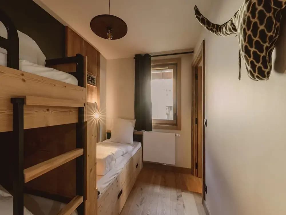 Chic Alpine Apartment With Shared Pool - Miniature 8