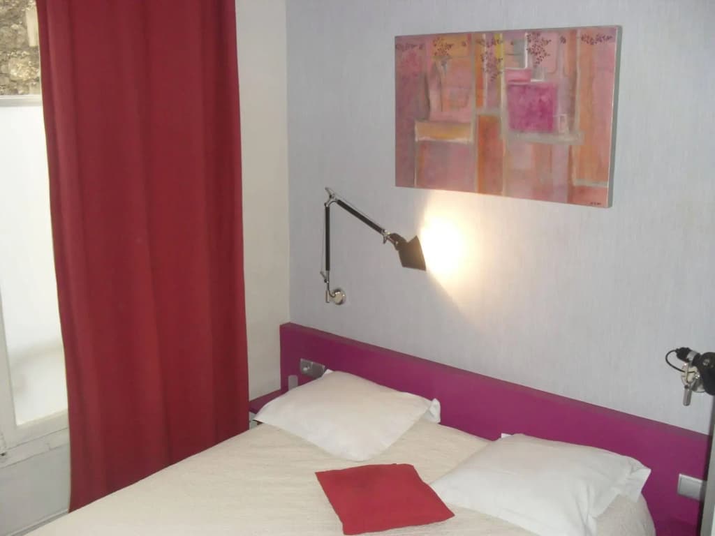 Hôtel Latino Reims Centre - Photo 3